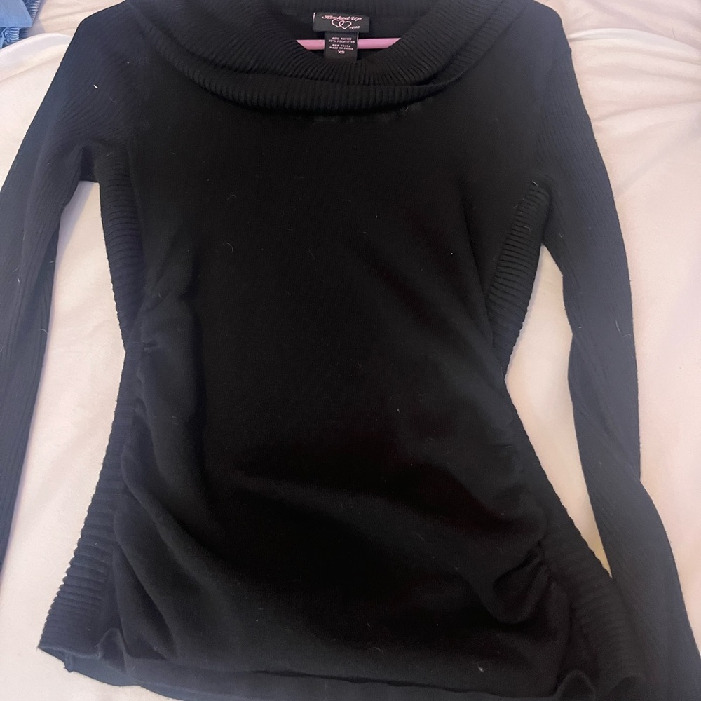 Women’s fitted top